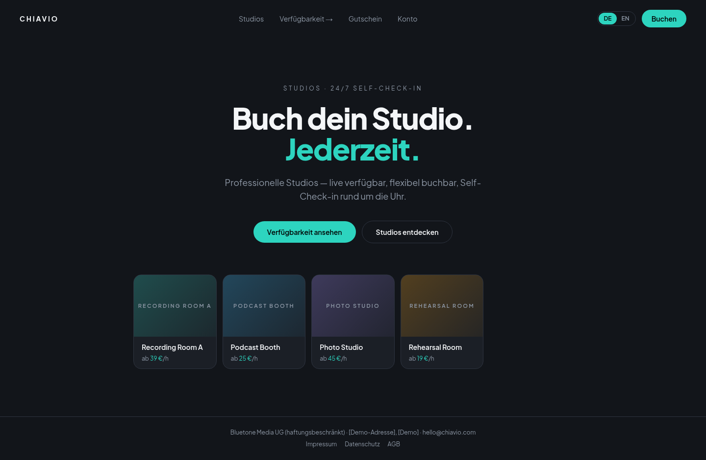 Eigene Buchungsseite des Studios mit Räumen und Preisen